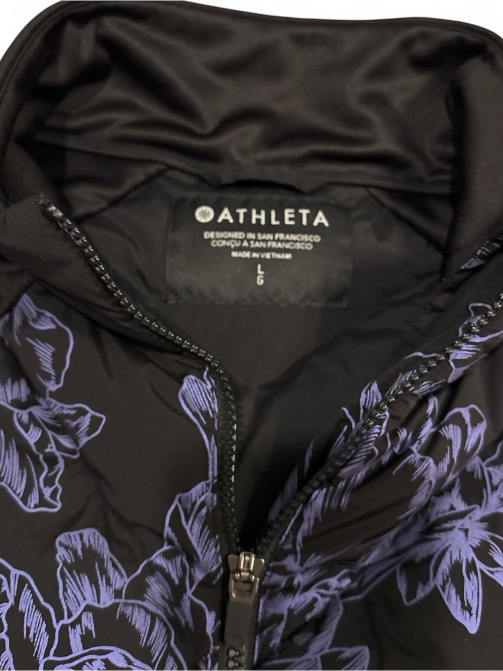 Athleta Inlet Reflective Astral Bloom Purple/Black Quilted Vest Women SZ. Large - Picture 9 of 9